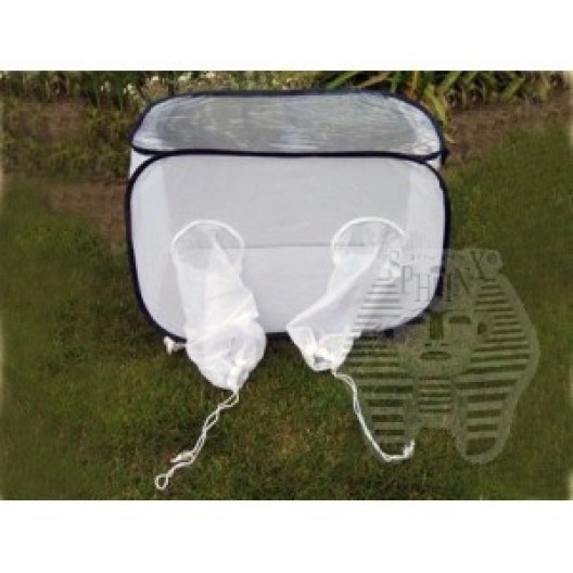 Cage d'élevage avec manches